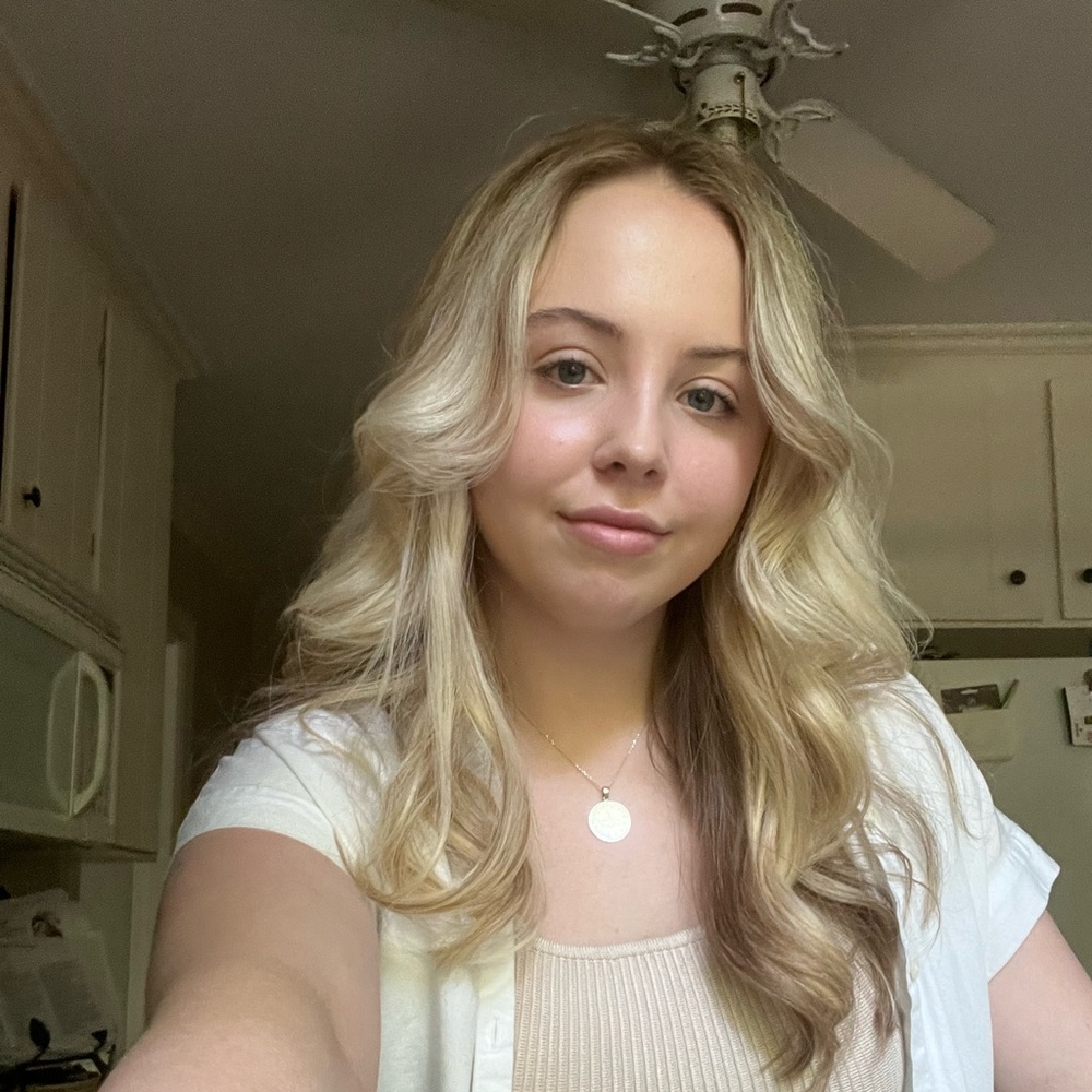 Meet your Posher, Isabella
